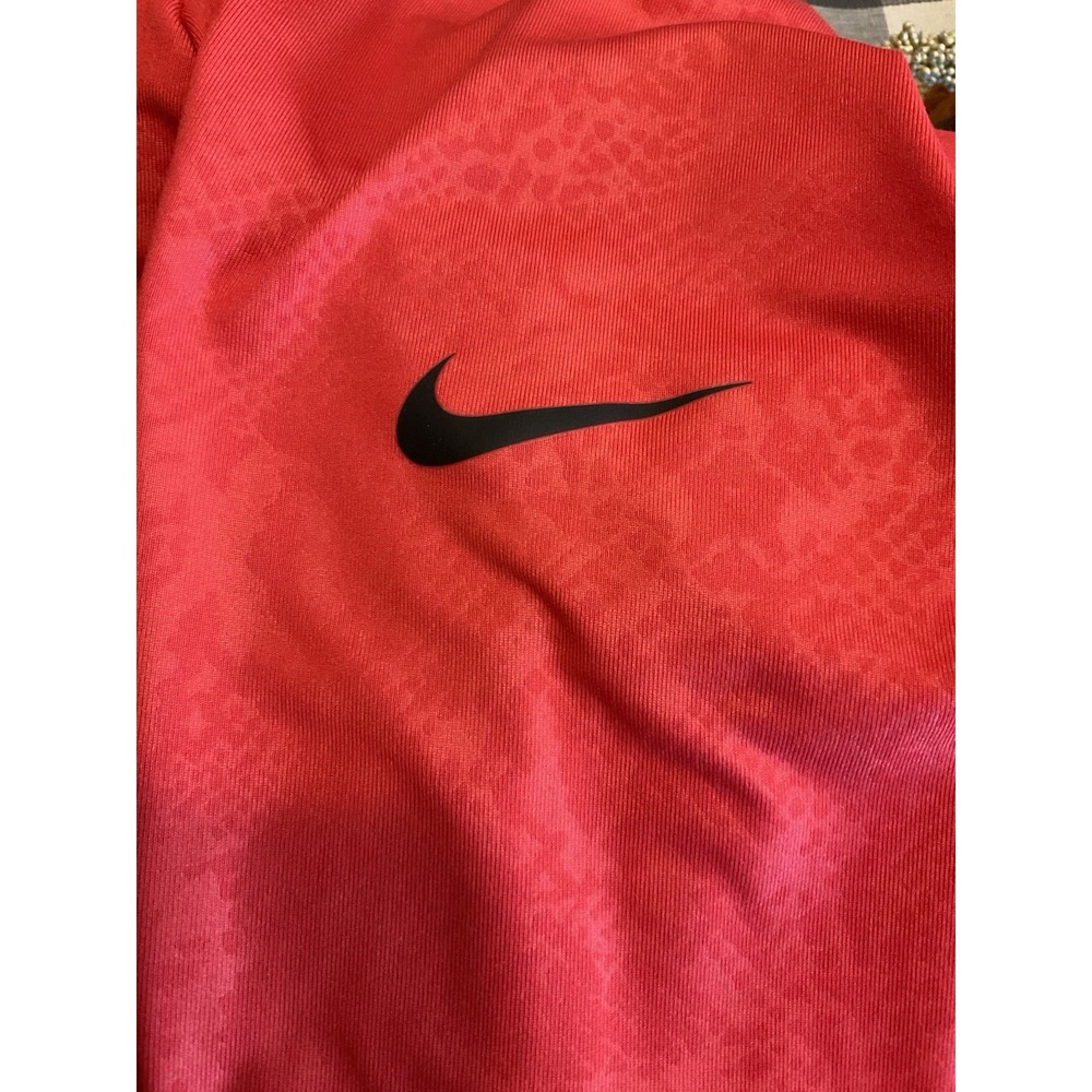 Women's Red Nike Shirt Polyester Blend Size Large - Picture 4 of 4